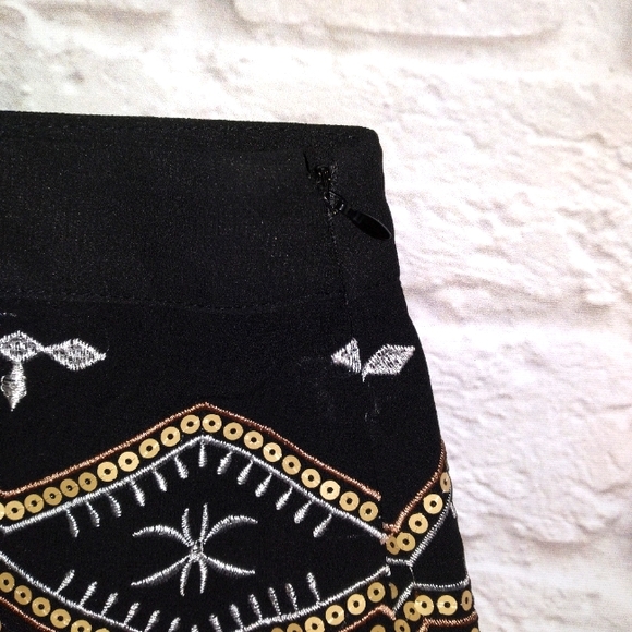 Paper Crane Aztec Sequin mini skirt, size S - Picture 3 of 6